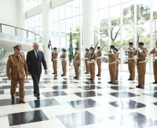 O vice-governador, Darci Piana recebeu a visita do Embaixador Extraordinário e Plenipotenciário da República Italiana no Brasil, Antonio Bernardini. Presentes: sub-secretário do Ministério das Relações Exteriores e Cooperação Internacional e senador, Ricardo Antonio Merlo; cônsul-Geral da República Italiana em Curitiba, Raffaelle Festa; entre outros.Curitiba, 12-11-19.Foto: Arnaldo Alves / AEN.