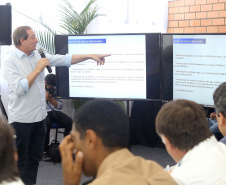 O Departamento de Trânsito do Paraná (Detran-PR) e a prefeitura de Pato Branco firmaram termo de compromisso para cooperação no trânsito. 
O termo de cooperação foi assinado nesta terça-feira (12), durante reunião do governador Carlos Massa Ratinho Junior com a equipe de secretários e dirigentes de autarquias e empresas públicas, realizada em Pato Branco, dentro da agenda da transferência da sede do governo para o município.