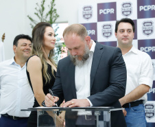 Pato Branco, no Sudoeste do Estado, ganhou uma nova sede da Delegacia da Mulher. O governador Carlos Massa Ratinho Junior inaugurou nesta terça-feira (12) o prédio em que a divisão especializada da Polícia Civil passa a funcionar. O espaço de 380 metros quadrados era utilizado pelo Fórum da cidade e foi repassado para a Secretaria de Estado da Segurança Pública.