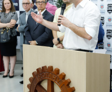 Pato Branco, no Sudoeste do Estado, ganhou uma nova sede da Delegacia da Mulher. O governador Carlos Massa Ratinho Junior inaugurou nesta terça-feira (12) o prédio em que a divisão especializada da Polícia Civil passa a funcionar. O espaço de 380 metros quadrados era utilizado pelo Fórum da cidade e foi repassado para a Secretaria de Estado da Segurança Pública.