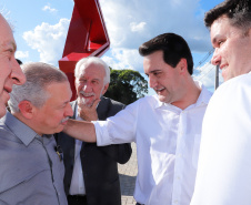 A prefeitura de Pato Branco, no Sudoeste do Paraná, ganhará uma nova sede. O Governo do Estado aportará R$ 20 milhões na obra, que deve ser licitada em 2020. Haverá contrapartida de R$ 6 milhões do município.

Nesta terça-feira (12), o governador Carlos Massa Ratinho Junior fez o lançamento da pedra fundamental do novo espaço. 