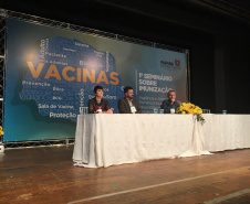 Fw: Profissionais de saúde recebem informações sobre a importância da vacinação.Foto:SESA