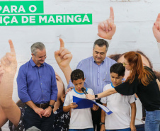 O Governo do Estado libera nesta quinta-feira (14) mais R$ 25 milhões para a continuidade das obras do Hospital da Criança de Maringá (Noroeste). A solenidade acontece na prefeitura de Maringá, com as presenças do Secretário do Desenvolvimento Urbano e Obras Públicas ? JoãoCarlos Ortega,  Secretário de Saúde ? Beto Preto, o Prefeito de Maringá, Ulisses Maia.Maringá, 14/11/2019 -  Foto: Geraldo Bubniak/AEN