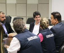 A Secretaria do Planejamento e Projetos Estruturantes do Paraná iniciou mais uma etapa da implementação do Programa de Integridade e Compliance, coordenado pela Controladoria-Geral do Estado. Depois da fase de entrevistas com servidores, a secretaria é a primeira a receber o Plano de Integridade, que reúne sugestões para reduzir riscos de desvios de conduta ou de 