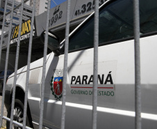 Cerca de 90% da frota de veículos oficiais do Estado está em circulação e com a manutenção em dia. Em quase três meses – entre 1º de agosto e 20 de outubro – foram reparados 8.431 veículos a um custo médio de R$ 833 por conserto. No mesmo período do ano anterior, foram reparados 5.396 veículos, a um valor médio de R$ 1.136 por conserto. O custo médio por reparo caiu 26,6%.Curitiba, 18/11/2019 - Foto: Ari Dias/AEN