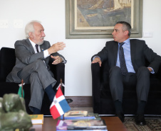 O Governo do Paraná estabeleceu os primeiros contatos para uma futura parceria com a República Dominicana