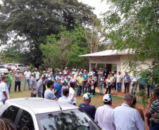 Uso de tensiômetro garante eficiência da irrigação no campo. Foto: Divulgação/Emater