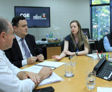 A Coordenadoria de Integridade e Compliance, da Controladoria-Geral do Estado, entregou, nesta segunda-feira (18), o Plano de Integridade da Secretaria do Desenvolvimento Urbano e de Obras Públicas. O documento contém o mapeamento das atividades ou processos que podem apresentar riscos e vulnerabilidades ao trabalho íntegro e eficiente e foi recebido pelo secretário João Carlos Ortega. Foto:Divulgação/SEDU