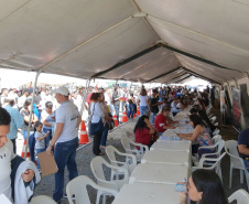 A segunda edição da Feira da Cidadania levou a moradores do tradicional bairro de Santa Felicidade, em Curitiba, diversos serviços gratuitos nesta sexta-feira (22). O destaque do evento foi o Mutirão de Emprego, encaminhou mais de 1,8 mil pessoas para vagas de trabalho.Foto: Divulgação/SEJUF