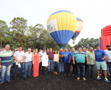 Aventura e Natureza, em Ribeirão Claro. Participaram: prefeito de Ribeirão Claro, Mario Augusto Pereira; diretor superintendente de Espotes, Hélio Wirbiski; diretor presidente do ITCG, Mozarte de Quadros Junior;   entre outros.Ribeirão Claro, 23-11-19.Foto: Arnaldo Alves / AEN.