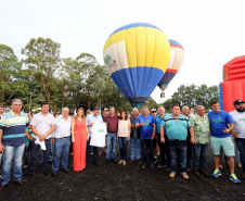 Aventura e Natureza, em Ribeirão Claro. Participaram: prefeito de Ribeirão Claro, Mario Augusto Pereira; diretor superintendente de Espotes, Hélio Wirbiski; diretor presidente do ITCG, Mozarte de Quadros Junior;   entre outros.Ribeirão Claro, 23-11-19.Foto: Arnaldo Alves / AEN.