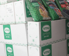 O aplicativo desenvolvido pelo Governo do Estado, que conecta quem deseja doar bens e produtos a entidades sociais que ajudam quem precisa, está facilitando e incentivando essas ações de solidariedade. Em um mês, o aplicativo Paraná Solidário atingiu a marca de 460 doadores e 240 entidades cadastradas. Foto:Divulgação/SEJUF