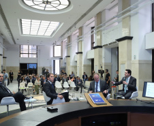 O governador Carlos Massa Ratinho Junior apresentou nesta quarta-feira (27), na Bolsa de Valores de São Paulo, as oportunidades de investimentos no Paraná. Ele destacou os potenciais do Estado, a moderna legislação sobre Parcerias Público-Privadas (PPPs) e o novo programa de concessão de rodovias, que vai abranger 4,1 quilômetros de estradas.Foto: José Fernando Ogura/AEN