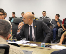 Forças policiais atuantes do projeto Em Frente Brasil, implantado em agosto deste ano no município de São José dos Pinhais, Região Metropolitana de Curitiba, participaram na manhã desta quarta-feira (27) de uma videoconferência com o ministro da Justiça e Segurança Pública, Sério Moro. A reunião ocorreu na sede da Secretaria da Segurança Pública, no bairro Centro Cívico, em Curitiba, e contou com a presença do secretário Romulo Marinho Soares. Foto: SESP