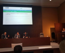 A Lei Geral de Proteção de Dados (LGPD) entra plenamente em vigor em agosto do próximo ano e exigirá adequações. Para esclarecer os reflexos da lei nas operações diárias do governo estadual, a Controladoria-Geral do Estado (CGE), em parceria com a Celepar, reuniram especialistas no assunto e servidores de diversos órgãos estaduais para debaterem as mudanças exigidas por essa legislação. O encontro foi terça-feira (26). Foto:CGE