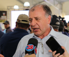 O Governador Carlos Massa Ratinho Júnior lança nesta quinta-feira (28),  o Programa Vida Nova Paraná em Jandaia do Sul.  E também anuncia  recursos e ações nas áreas da saúde, desenvolvimento urbano e sinalização viária, além de entrega de ambulância e de viatura para a Polícia Militar. Na foto, secretário do Desenvolvimento Urbano e de Obras Públicas (SEDU), João Carlos Ortega,Jandaia do Sul, 28/11/2019 -  Foto: Geraldo Bubniak/AEN