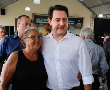 O município de Jandaia do Sul, no Vale do Ivaí, receberá uma série de ações do Governo do Estado nas áreas da saúde, segurança, saneamento, esporte, desenvolvimento urbano e para a sinalização de trânsito. Os investimentos somam R$ 21 milhões e foram confirmados pelo governador Carlos Massa Ratinho Junior nesta quinta-feira (28), em evento no município.