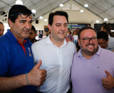 O município de Jandaia do Sul, no Vale do Ivaí, receberá uma série de ações do Governo do Estado nas áreas da saúde, segurança, saneamento, esporte, desenvolvimento urbano e para a sinalização de trânsito. Os investimentos somam R$ 21 milhões e foram confirmados pelo governador Carlos Massa Ratinho Junior nesta quinta-feira (28), em evento no município.