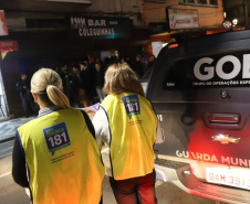 A Força-Tarefa Infância Segura de Combate a Crimes contra a Criança realizou na noite de quinta-feira (28) ações de fiscalização e conscientização em estabelecimentos comerciais e bares de Curitiba. Foi a sexta Operação Integrada e Ostensiva de Protec&#807;a&#771;o a&#768;s Crianc&#807;as e Adolescentes. Foto:SEJUF