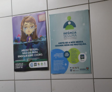 A Força-Tarefa Infância Segura de Combate a Crimes contra a Criança realizou na noite de quinta-feira (28) ações de fiscalização e conscientização em estabelecimentos comerciais e bares de Curitiba. Foi a sexta Operação Integrada e Ostensiva de Protec&#807;a&#771;o a&#768;s Crianc&#807;as e Adolescentes. Foto:SEJUF