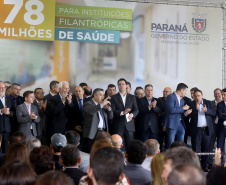 O governador Carlos Massa Ratinho Junior autorizou nesta terça-feira (3) o repasse de R$ 78 milhões para hospitais filantrópicos. Os recursos são destinados a obras (R$ 44,5 milhões) e equipamentos (R$ 33,5 milhões). É o maior pacote financeiro unificado da história às instituições, que atendem mais de 50% dos pacientes do Sistema Único de Saúde (SUS) no Paraná. Curitiba,03/12/2019 Foto:Jaelson Lucas / AEN