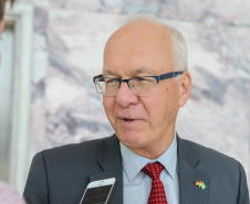 O vice governador Darci Piana recebe nesta terça-feira (3), o embaixador da Alemanha no Brasil, Georg Witschel no Palácio Iguaçu.   Curitiba, 03/12/2019 -  Foto: Geraldo Bubniak/AEN