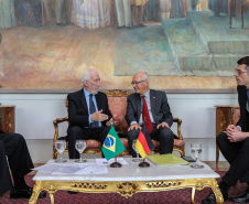 O vice governador Darci Piana recebe nesta terça-feira (3), o embaixador da Alemanha no Brasil, Georg Witschel no Palácio Iguaçu.   Curitiba, 03/12/2019 -  Foto: Geraldo Bubniak/AEN