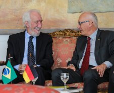 O vice governador Darci Piana recebe nesta terça-feira (3), o embaixador da Alemanha no Brasil, Georg Witschel no Palácio Iguaçu.   Curitiba, 03/12/2019 -  Foto: Geraldo Bubniak/AEN