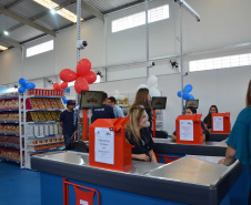O secretário estadual da Agricultura e do Abastecimento, Norberto Ortigara, participou nesta quinta-feira (05) da inauguração do Armazém da Família em Campo Magro. Esta é a décima unidade implantada na Região Metropolitana de Curitiba, viabilizada por meio de parceria entre a Prefeitura da Capital, responsável pelo programa, e o município.Foto:SEAB