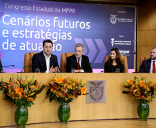 O governador Carlos Massa Ratinho Junior afirmou nesta quinta-feira (5) que a modernização do Estado passa pelo papel de fiscalização do Ministério Público do Paraná (MPPR) e pela construção de políticas conjuntas de atendimento social. Ele participou do Congresso Estadual do MPPR e de uma sessão plenária sobre planejamento estratégico do órgão, que acontecem em Curitiba.Foto Gilson Abreu/AEN