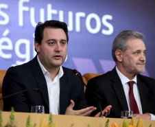 O governador Carlos Massa Ratinho Junior afirmou nesta quinta-feira (5) que a modernização do Estado passa pelo papel de fiscalização do Ministério Público do Paraná (MPPR) e pela construção de políticas conjuntas de atendimento social. Ele participou do Congresso Estadual do MPPR e de uma sessão plenária sobre planejamento estratégico do órgão, que acontecem em Curitiba.Foto Gilson Abreu/AEN