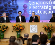 O governador Carlos Massa Ratinho Junior afirmou nesta quinta-feira (5) que a modernização do Estado passa pelo papel de fiscalização do Ministério Público do Paraná (MPPR) e pela construção de políticas conjuntas de atendimento social. Ele participou do Congresso Estadual do MPPR e de uma sessão plenária sobre planejamento estratégico do órgão, que acontecem em Curitiba.Foto Gilson Abreu/AEN