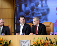 O governador Carlos Massa Ratinho Junior afirmou nesta quinta-feira (5) que a modernização do Estado passa pelo papel de fiscalização do Ministério Público do Paraná (MPPR) e pela construção de políticas conjuntas de atendimento social. Ele participou do Congresso Estadual do MPPR e de uma sessão plenária sobre planejamento estratégico do órgão, que acontecem em Curitiba.Foto Gilson Abreu/AEN
