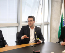 O governador Carlos Massa Ratinho Junior afirmou nesta quinta-feira (5) que a modernização do Estado passa pelo papel de fiscalização do Ministério Público do Paraná (MPPR) e pela construção de políticas conjuntas de atendimento social. Ele participou do Congresso Estadual do MPPR e de uma sessão plenária sobre planejamento estratégico do órgão, que acontecem em Curitiba.Foto Gilson Abreu/AEN