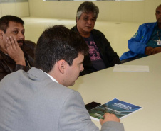 O Governo do Estado instituiu nesta semana um grupo de trabalho para discutir estratégias e propostas de valorização dos quilombolas e das comunidades tradicionais do Paraná. O decreto foi assinado pelo governador Carlos Massa Ratinho Junior.Foto: SEJUF