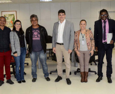 O Governo do Estado instituiu nesta semana um grupo de trabalho para discutir estratégias e propostas de valorização dos quilombolas e das comunidades tradicionais do Paraná. O decreto foi assinado pelo governador Carlos Massa Ratinho Junior.Foto: SEJUF