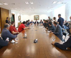 O governador Carlos Massa Ratinho Junior conheceu nesta segunda-feira (09) o projeto de construção do Aeroporto Regional do Sudoeste. Prefeitos, empresários e representantes da região apresentaram, em reunião no Palácio Iguaçu, detalhes do terminal que seria erguido em Renascença.Foto:Jaelson Lucas / AEN