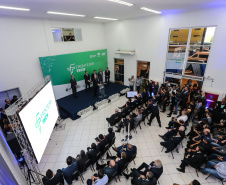 O Governador Carlos Massa Ratinho Junior e o ministro da Justiça e Segurança Pública, Sergio Moro, inauguram nesta segunda-feira (16),  em Foz do Iguaçu, as operações do Fronteira Tech  na Ponte Internacional da Amizade, que liga Foz do Iguaçu/PR à Ciudad del Este/PY. A iniciativa promover o uso de tecnologias digitais com foco na segurança pública. Foz do Iguaçu, 16/12/2019 -  Foto: Geraldo Bubniak/AEN