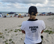 Banhistas devem ficar atentos com pertences na praia. Foto: PCPR