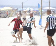 O vice-governador Darci Piana esteve neste sábado (11) no tradicional Futebol das Estrelas, em Matinhos, e destacou que a programação esportiva do Verão Maior é um vetor especial do turismo do Litoral e das praias de água doce do Estado. O Athletiba inaugural de 2020 deu largada a um calendário que engloba aulas de ginástica, torneios de vôlei, balonismo e muito mais. Foto: Gilson Abreu/AEN

