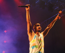Show de Jerry Smith reúne mais de 20 mil em Matinhos. Foto:SESP