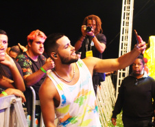 Show de Jerry Smith reúne mais de 20 mil em Matinhos. Foto:SESP