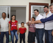 O governador Carlos Massa Ratinho Junior entrega 200 casas a famílias de Jaguariaíva.  Foto: Gilson Abreu/AEN