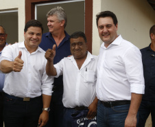 O governador Carlos Massa Ratinho Junior entrega 200 casas a famílias de Jaguariaíva.  Foto: Gilson Abreu/AEN