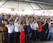 O governador Carlos Massa Ratinho Junior entrega 200 casas a famílias de Jaguariaíva.  Foto: Gilson Abreu/AEN