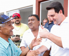 O governador Carlos Massa Ratinho Junior entrega  200 casas a famílias de Jaguariaíva. 