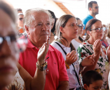 O governador Carlos Massa Ratinho Junior entrega  200 casas a famílias de Jaguariaíva. 