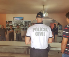 Polícia Civil participa de ação comunitária em Guaratuba. Foto: Polícia Civil