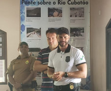 Polícia Civil participa de ação comunitária em Guaratuba. Foto: Polícia Civil