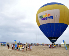Em um mês de operação, o Verão Maior 2019/2020 apresentou a maior programação de entretenimento do litoral do estado da história. Cerca de 90 mil pessoas alcançadas pelos shows do Palco Verão Maior, além de outras milhares beneficiadas com mais serviços de saúde, segurança, saneamento e lazer.Foto: Esporte Paraná